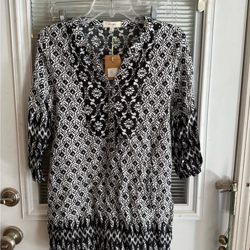 Umgee Black White Floral Geometric Blouse Tunic Long Sleeve Lghtwt Brand New Tag